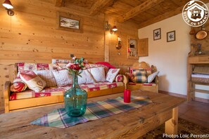 TV, DVD player, stereo - LES SAPINS - UGINE - Gîte (UGINE)