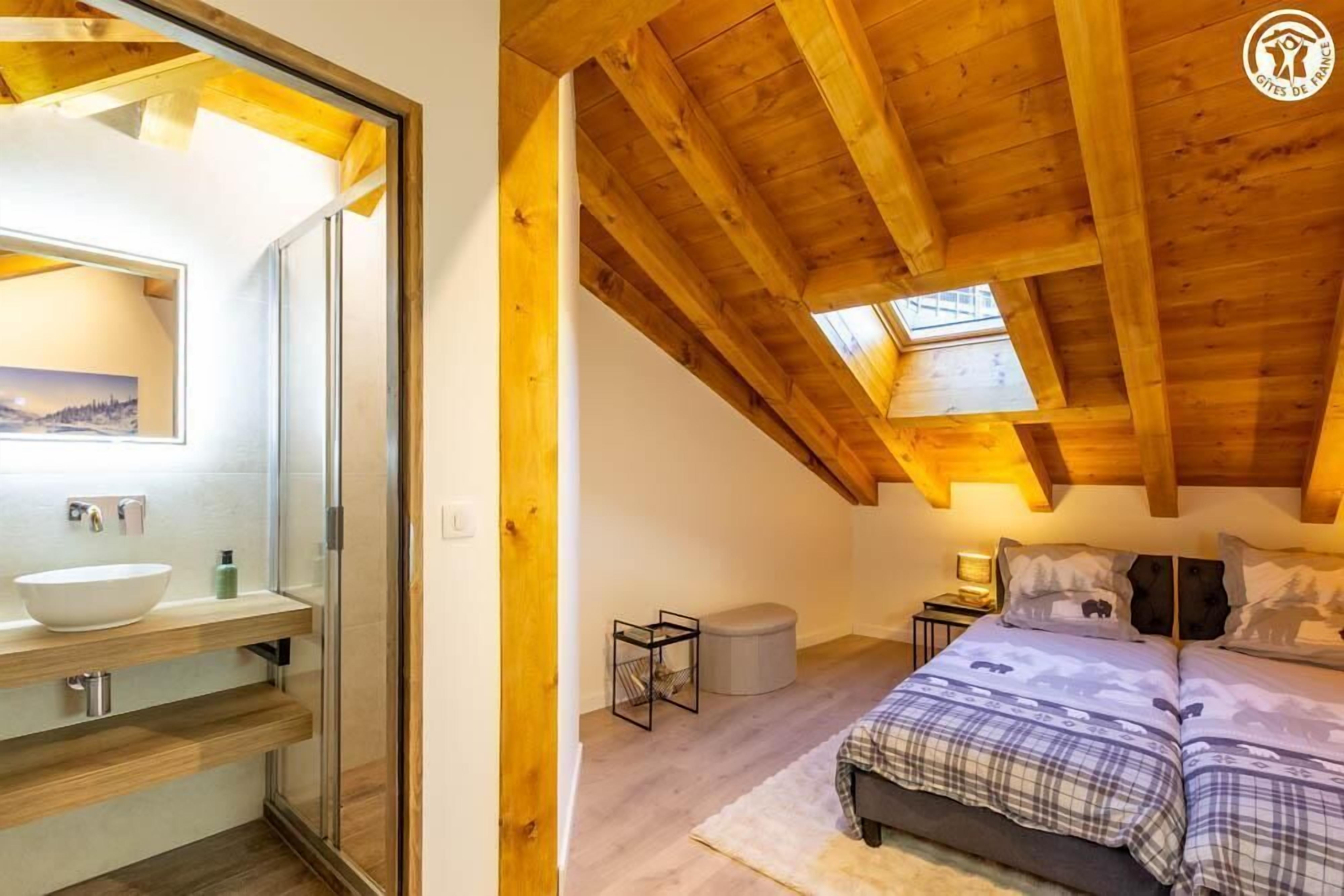 4 chambres, fer et planche à repasser, lit parapluie, Wi-Fi gratuit