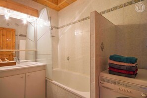 Badewanne, Haartrockner