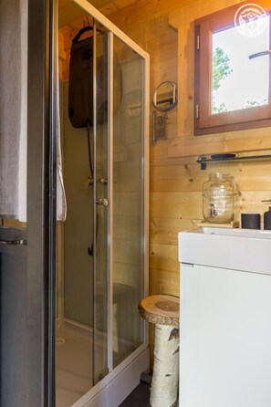 Douche, séchoir à cheveux