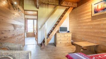 2 chambres, fer et planche à repasser, lit parapluie, Wi-Fi gratuit