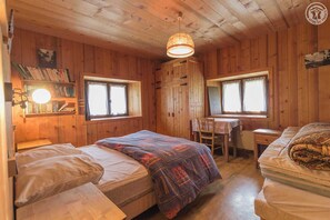 2 chambres, fer et planche à repasser, lit parapluie, Wi-Fi gratuit