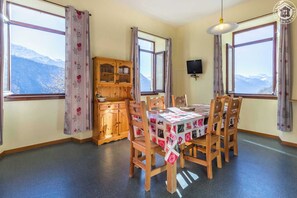 Dining - LE NIZERAN n°2 - SAINT FRANCOIS LONGCHAMP (ST-FRANCOIS-LONGCHAMP)