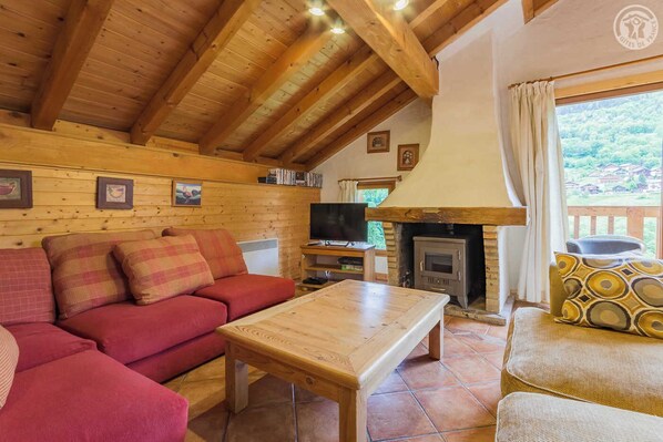 Fernseher, DVD-Player, Stereoanlage