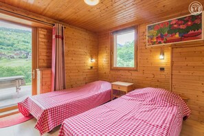 5 Schlafzimmer, Bügeleisen/Bügelbrett, Reisekinderbett, kostenloses WLAN