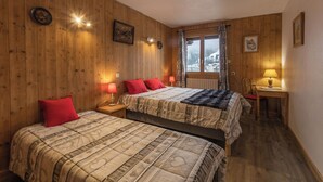 2 soverom, strykejern/-brett, reiseseng for barn og wi-fi (inkludert)