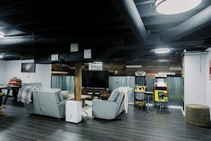 Spielezimmer