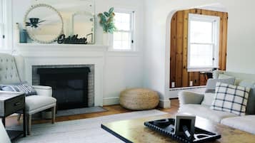 Smart TV, fireplace, video games