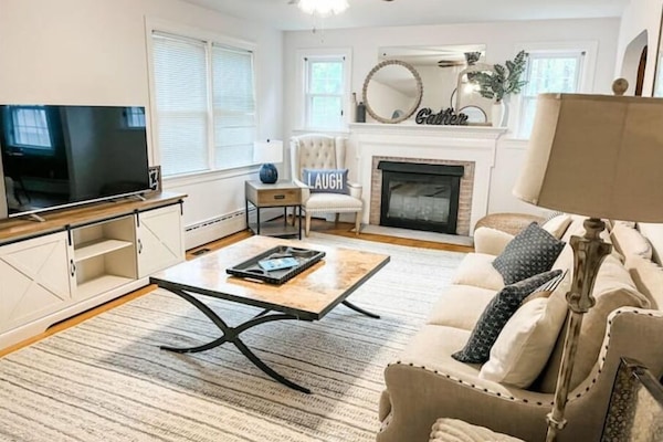 Televisor intel·ligent, llar de foc i videojocs