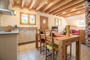 Dining - L'ATELIER - ENTRELACS (ENTRELACS)