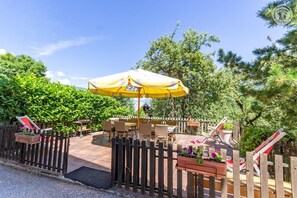 Outdoor dining - L'ESTIVALE - AIME LA PLAGNE (AIME LA PLAGNE)