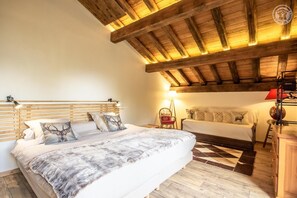 5 Schlafzimmer, Bügeleisen/Bügelbrett, Reisekinderbett, kostenloses WLAN