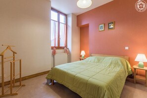1 Schlafzimmer, Bügeleisen/Bügelbrett, Reisekinderbett
