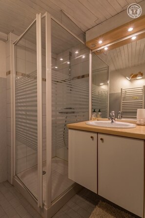 Shower, hair dryer