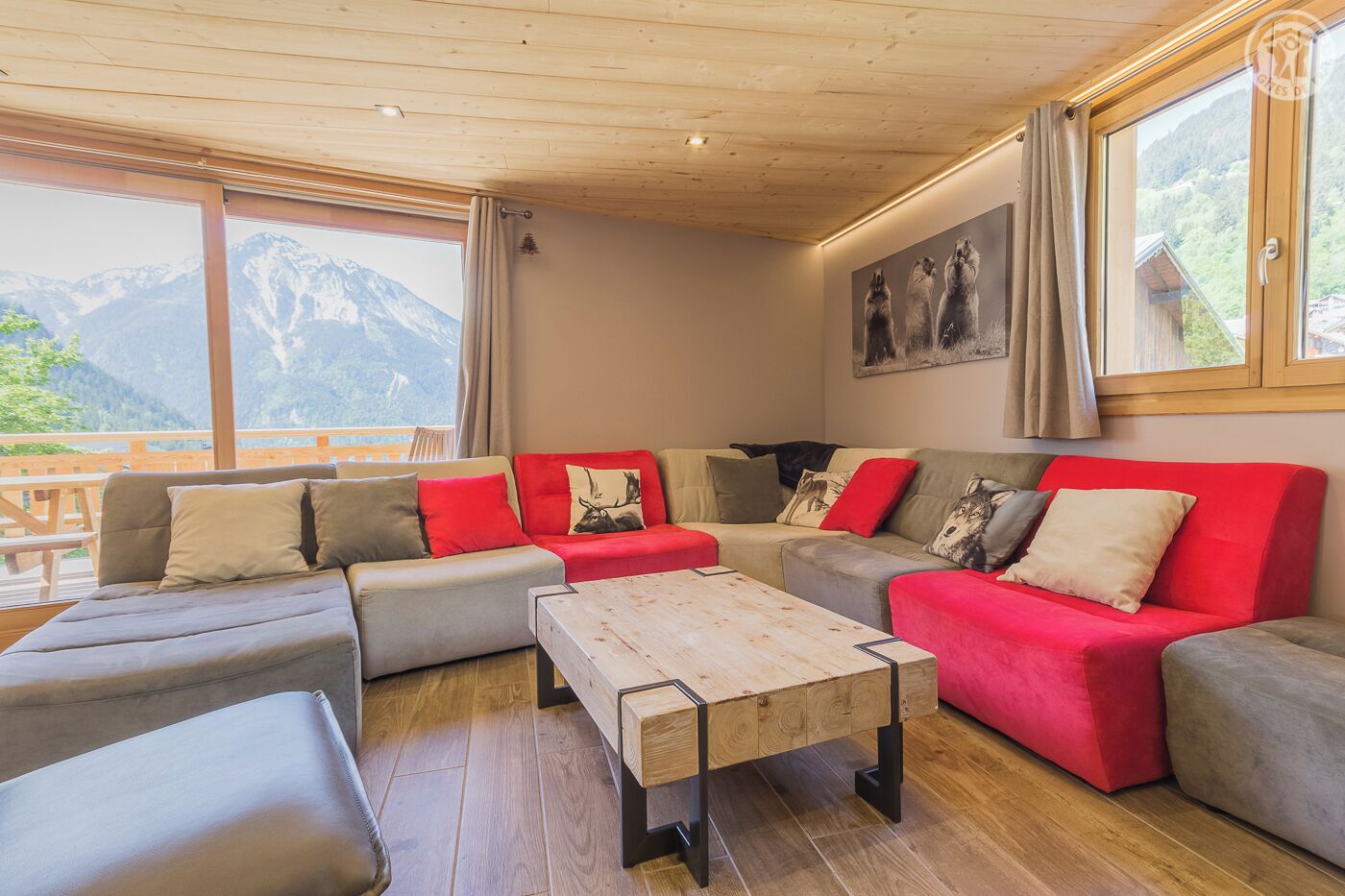 Télévision, chaîne hi-fi