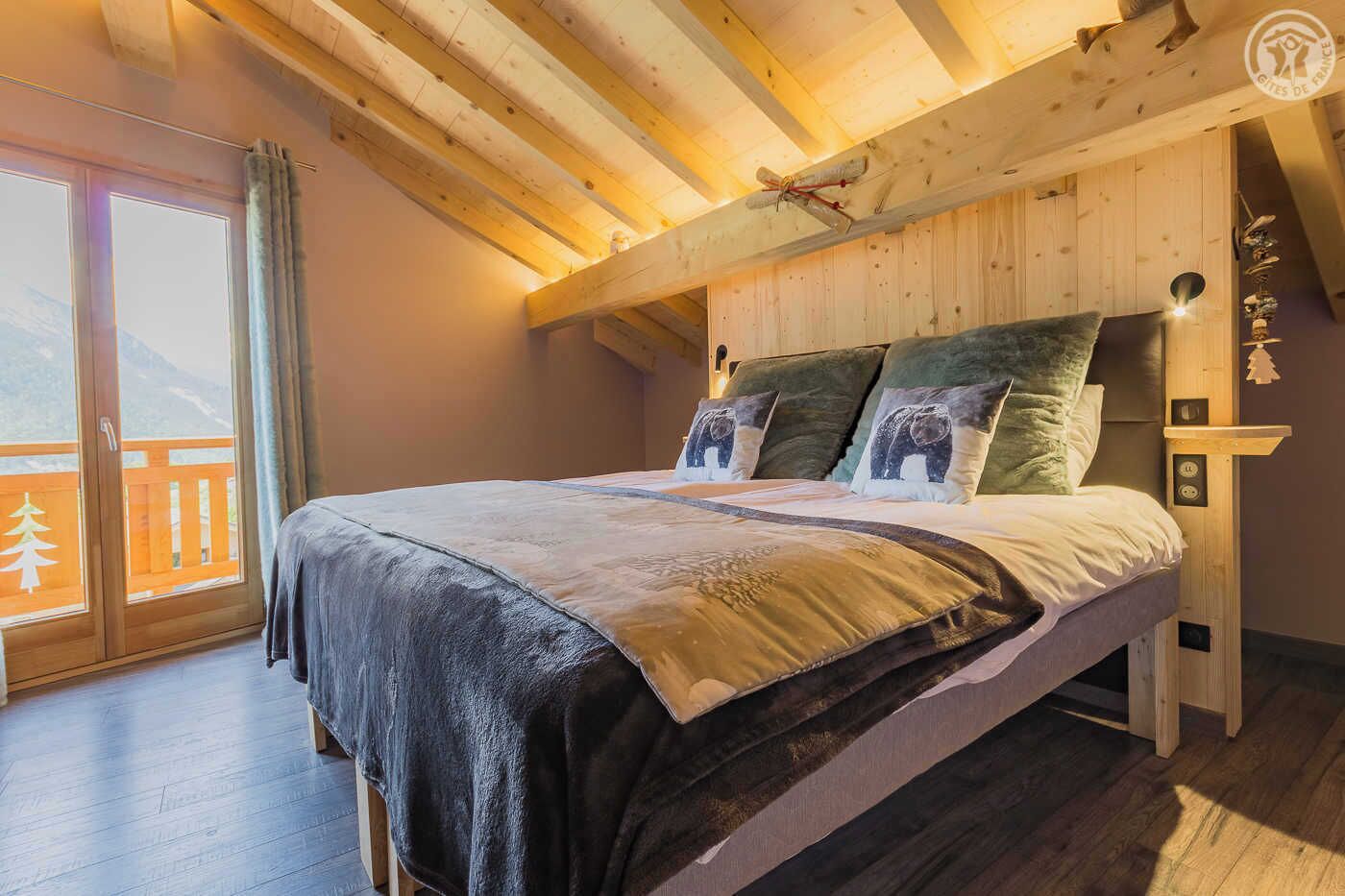 6 chambres, fer et planche à repasser, lit parapluie, Wi-Fi gratuit