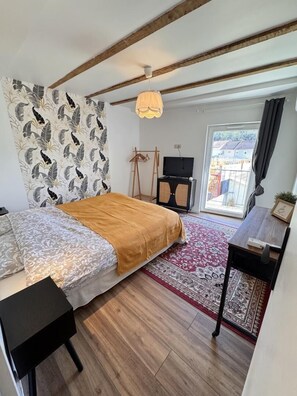 1 Schlafzimmer, Bügeleisen/Bügelbrett, Reisekinderbett, kostenloses WLAN