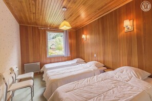2 間睡房、熨斗/熨衫板、可攜式嬰兒床、免費 Wi-Fi