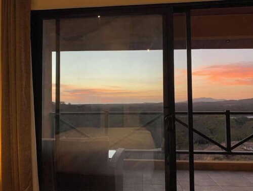 Villa Ohana III Ocean view , spectacular sunset