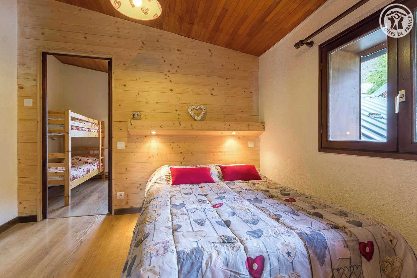 5 Schlafzimmer, Bügeleisen/Bügelbrett, Reisekinderbett, kostenloses WLAN
