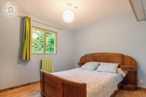 1 chambre, fer et planche à repasser, Wi-Fi gratuit