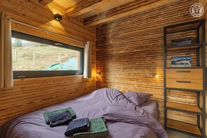 2 bedrooms, iron/ironing board, travel cot, free WiFi - Trelod - ARITH - Alpine chalet (ARITH)