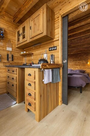 2 bedrooms, iron/ironing board, travel cot, free WiFi - TRELOD - ARITH - Alpine chalet (ARITH)