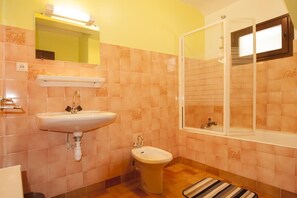 Bathtub, hair dryer