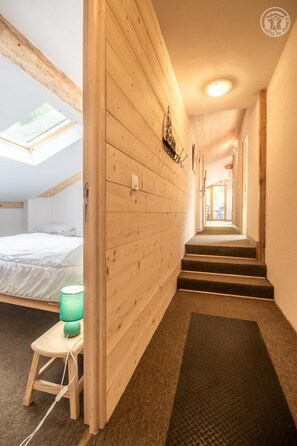 3 bedrooms, iron/ironing board, travel crib, free WiFi