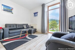 TV, DVD player, stereo