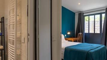 2 slaapkamers, een strijkplank/strijkijzer, reisbedje, gratis wifi