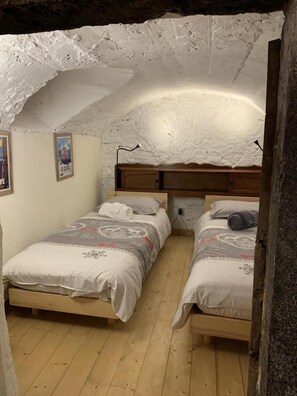 2 Schlafzimmer, Bügeleisen/Bügelbrett, Reisekinderbett, kostenloses WLAN