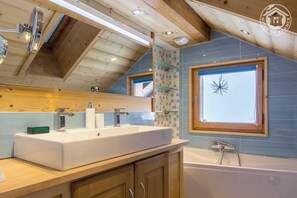 Badewanne, Haartrockner