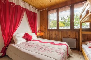 4 Schlafzimmer, Bügeleisen/Bügelbrett, Reisekinderbett, kostenloses WLAN