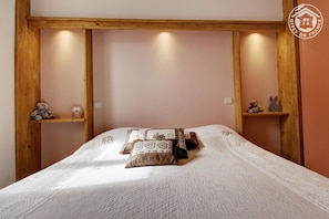 3 chambres, fer et planche à repasser, lit parapluie, Wi-Fi gratuit