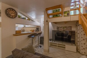 TV, stereo