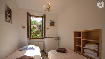 2 chambres, fer et planche Ă repasser, lit parapluie, Wi-Fi gratuit