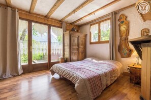 6 Schlafzimmer, Bügeleisen/Bügelbrett, Reisekinderbett, kostenloses WLAN