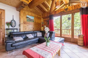 Smart-TV, Kamin, DVD-Player, Stereoanlage