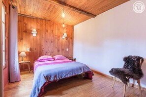 3 bedrooms, iron/ironing board, free WiFi