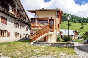 Esterni