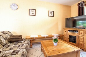 TV, DVD player, stereo
