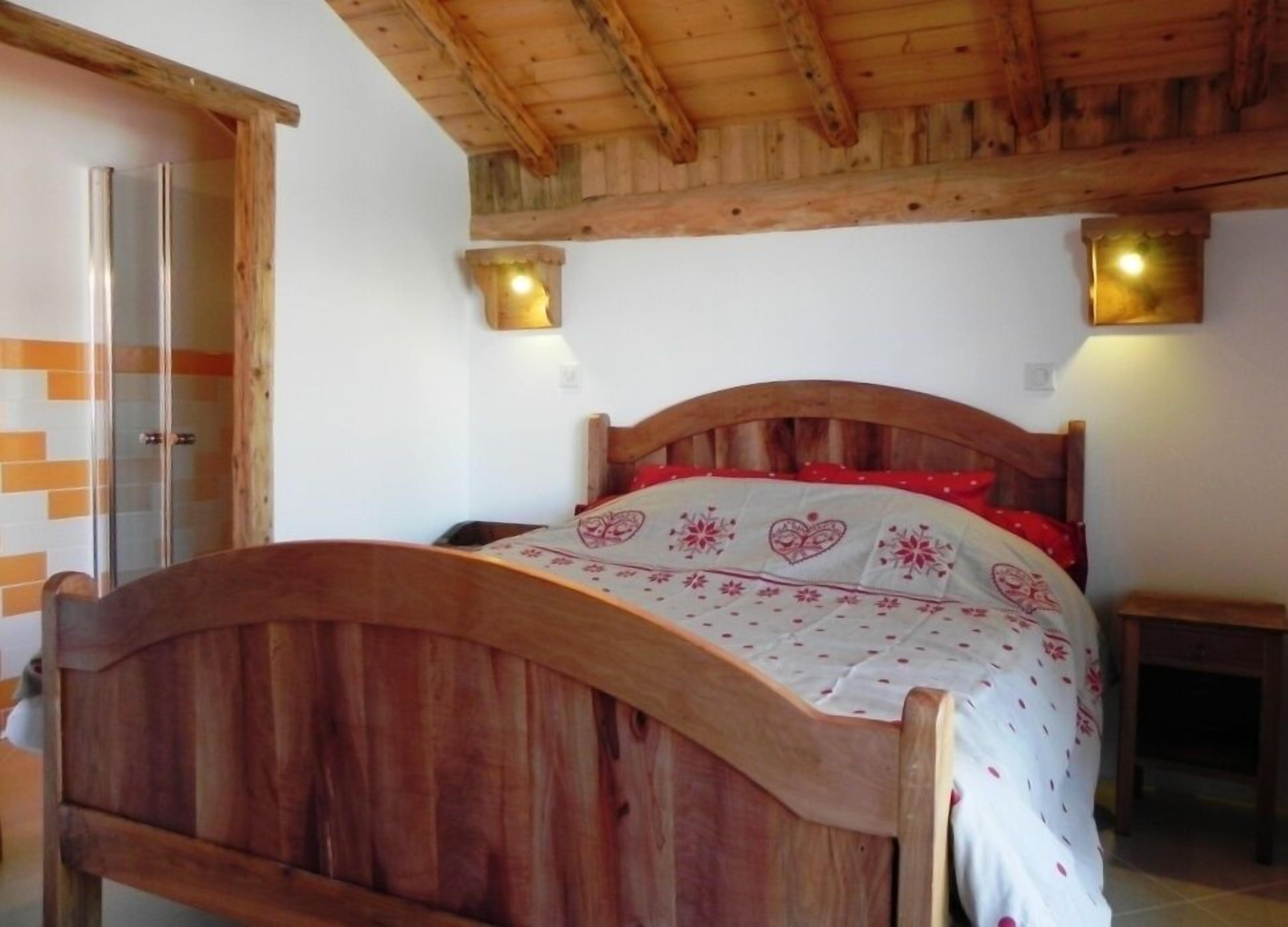 2 chambres, fer et planche à repasser, lit parapluie, Wi-Fi gratuit