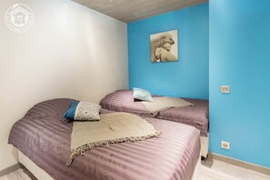 2 bedrooms, iron/ironing board, travel crib, free WiFi