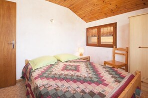 1 chambre, fer et planche à repasser, Wi-Fi gratuit