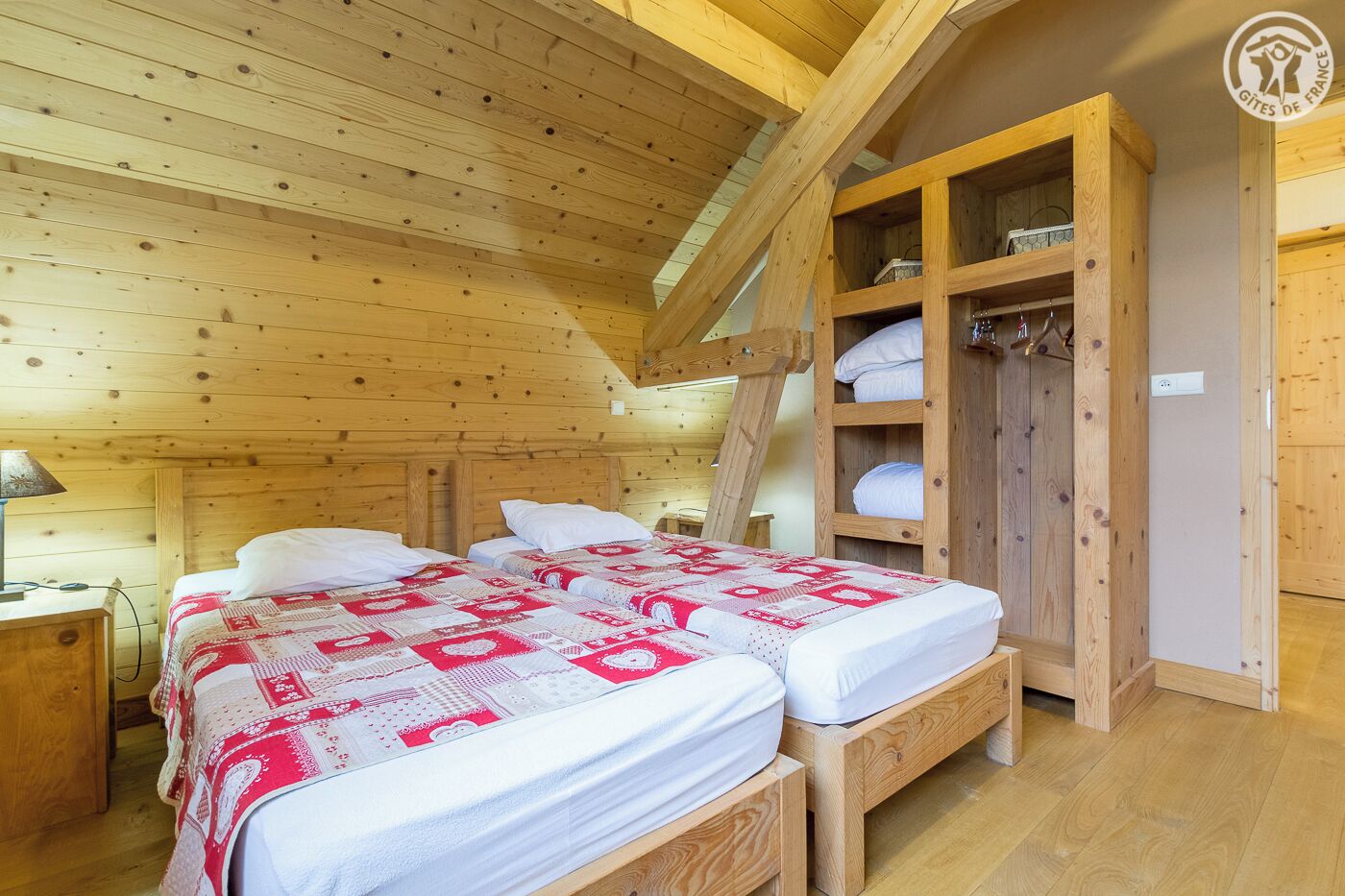 2 bedrooms, iron/ironing board, travel cot, free WiFi