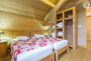 2 habitaciones, tabla de planchar con plancha y cuna de viaje 