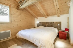3 bedrooms, iron/ironing board, free WiFi