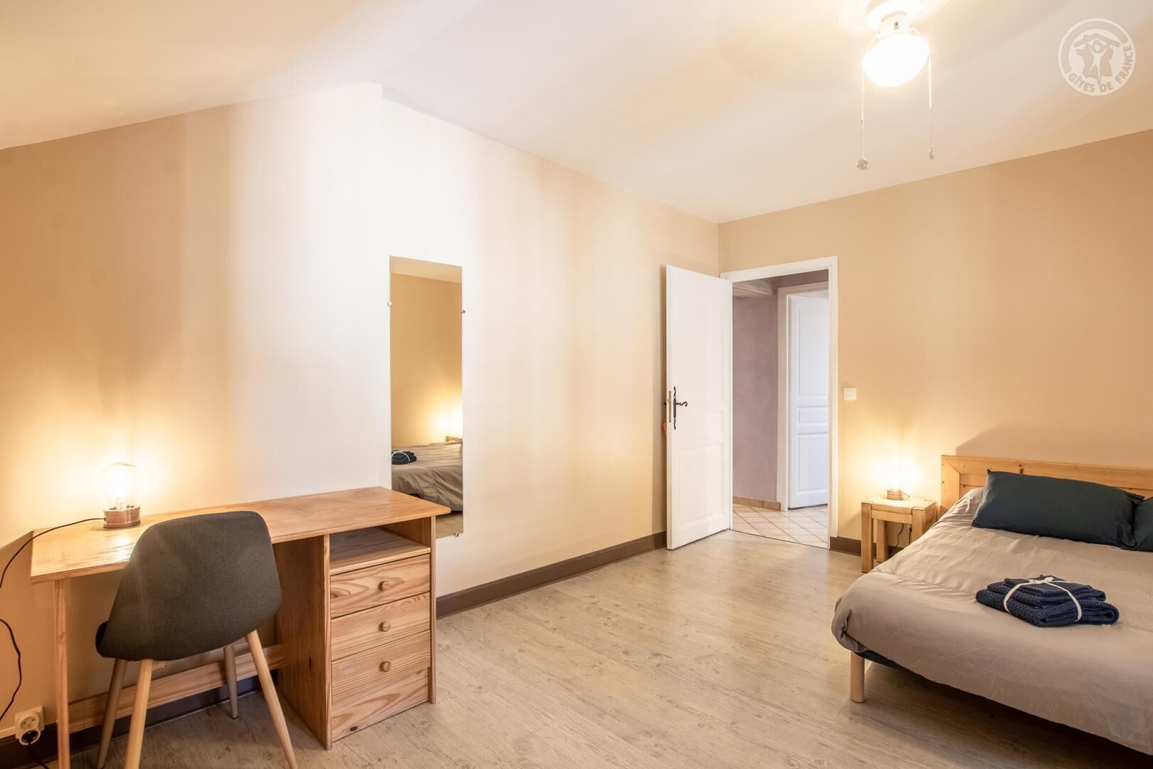 3 chambres, fer et planche à repasser, lit parapluie, Wi-Fi gratuit