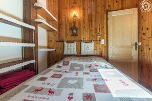 2 camere, ferro/asse da stiro, culla da viaggio, Wi-Fi gratuito